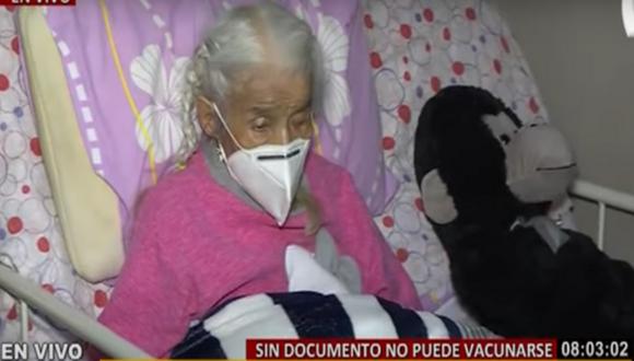 Olinda Espinoza no puede ser vacunada contra el COVID-19 debido a que no cuenta con su DNI. Foto: captura BDP
