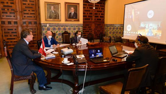 La reunión de ministros de Perú y Colombia para proteger a poblaciones indígenas de la pandemia del coronavirus se realizó a través de una videoconferencia. (Foto: Twitter @CancilleriaPeru)
