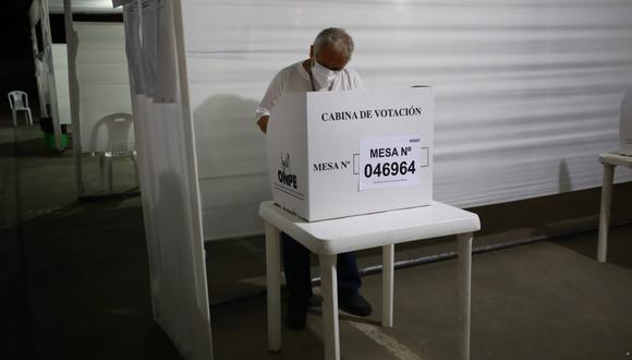 El jefe de la ONPE, Piero Corvetto, consideró que el acto electoral debería desarrollarse con mayor rapidez durante la segunda vuelta. (Foto: GEC)