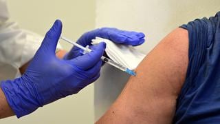 COVID-19: enfermera que ponía vacunas falsas en Italia fue detenida por segunda vez