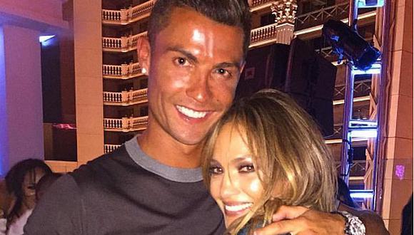 Feliz cumpleaños. Cristiano Ronaldo se mostró cariñoso con la cantante. (Instagram)