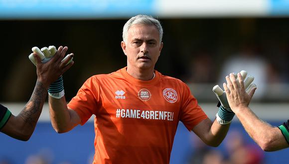 José Mourinho sorprendió con una atajada durante el Manchester United vs Liverpool. (Foto: Reuters)