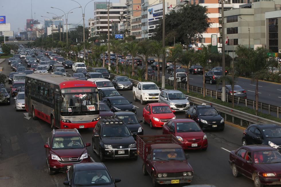 El 51% de limeños considera que el alborotado tráfico les quita calidad de vida. (Foto: El Comercio)