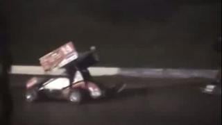 Tony Stewart, campeón de Nascar, atropelló a piloto en carrera y lo mató