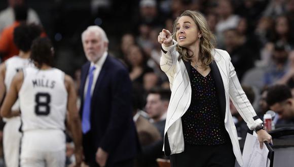 Becky Hammon se retiró como jugadora en el 2014, se pasó al banquillo y fichó como entrenadora asistente de los San Antonio Spurs. (Foto: NBA)