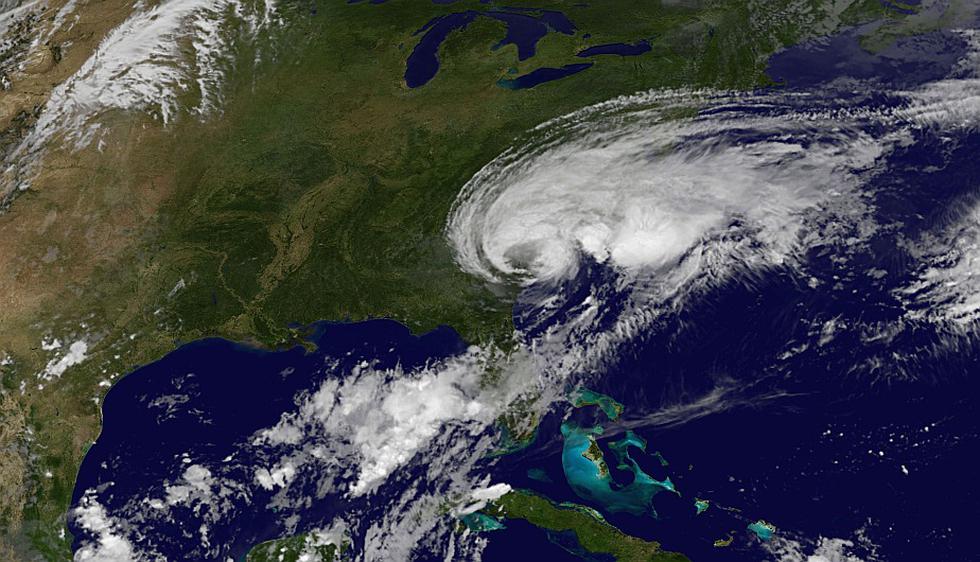 La tormenta tropical Hermine, que tocó tierra la madrugada del viernes como huracán, atravesó Georgia y avanzaba el viernes hacia la costa atlántica de Estados Unidos tras dejar un muerto y casi 300.000 clientes sin electricidad en Florida. (AFP)