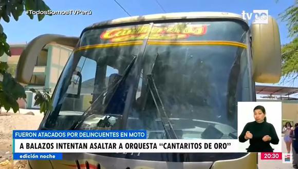 Bus acabó con la luna trasera destrozada. (Foto: TV Perú)