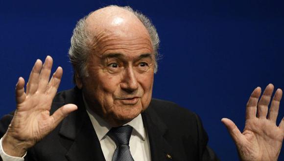 Joseph Blatter quiere eliminar la tanda de penales de los partidos. (EFE)
