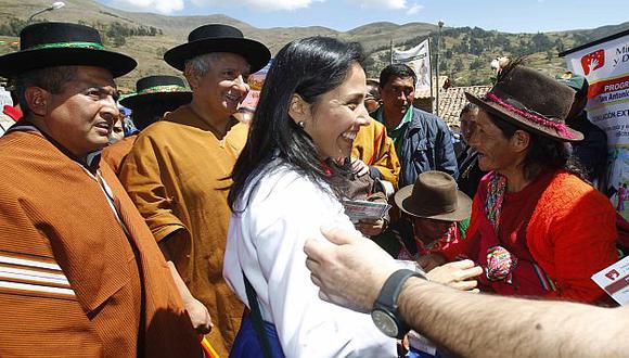 Nadine inauguró obras en Apurímac acompañada del ministro Cornejo. (Andina)