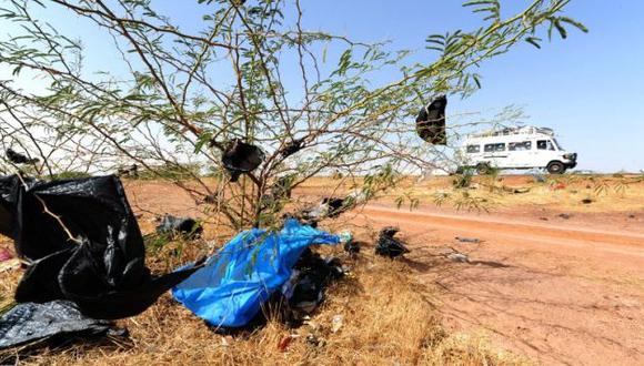 Las bolsas de plástico generan una gran contaminación del suelo en Senegal. (AFP)