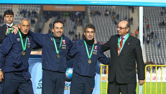 Markarián y su comando técnico no cumplieron el objetivo de clasificar a Brasil 2014. (USI)