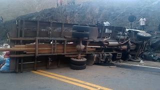 Bolivia: Vuelco de camión deja al menos 18 muertos y 17 heridos