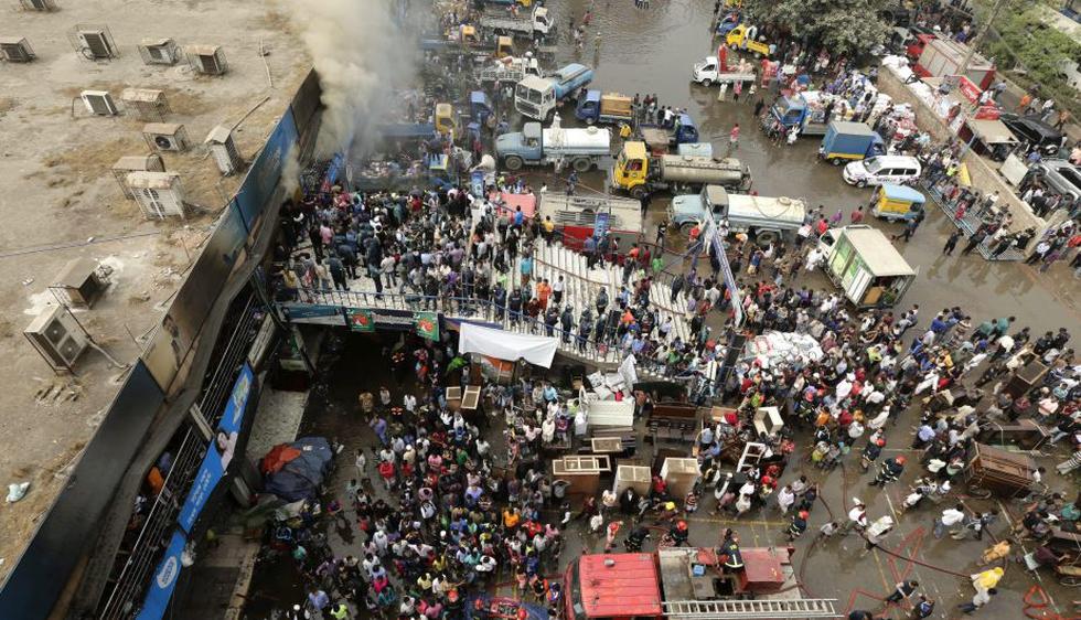 Un voraz incendio arrasó con mercado de Bangladesh. (EFE)