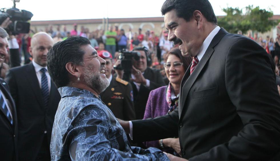 Diego Maradona respaldó una vez más al líder del chavismo Nicolás Maduro. (Foto: Reuters)
