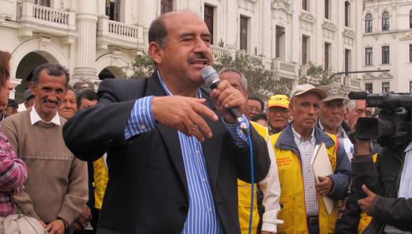 A Andrés Alcántara y a dos dirigentes más se les acusa de los delitos de usurpación de funciones, falsificación documentaria y asociación ilícita para delinquir. (Perú21)