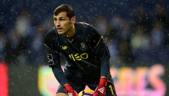 Iker Casillas fue dado de bajo por el Porto para terminar esta temporada. (Foto: AFP)