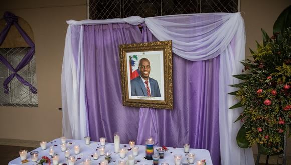 Un monumento para el presidente Jovenel Moise está instalado cerca de la Catedral de Nuestra Señora de la Asunción en Cap-Haitien, el 22 de julio de 2021. (Foto: Valerie Baeriswyl / AFP)