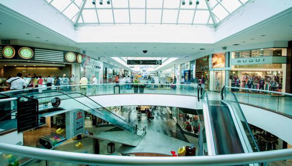 Los centros comerciales son la segunda opción preferida para comprar prendas de vestir en julio. (Foto:Difusi&oacute;n)