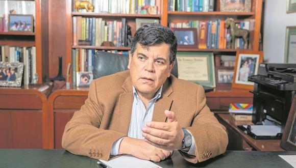 Carlos Paredes aclara en entrevista que “Petroperú no es la chacra de nadie, es de todos los peruanos”.
