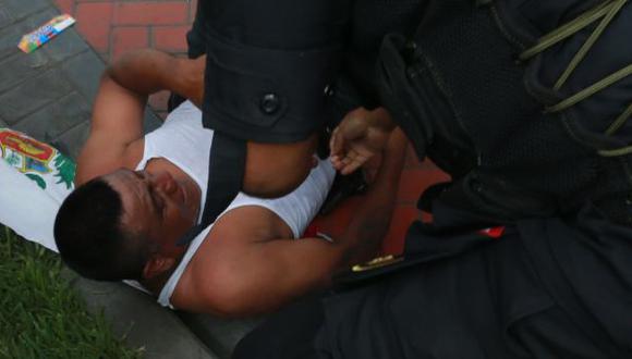 Suboficial detenido por encabezar protesta en plaza Dos de Mayo presentará habeas corpus. (Trome)