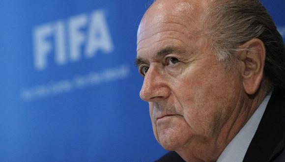 FIFA: Joseph Blatter aún recibe sueldo como presidente pese a inhabilitación. (AFP)