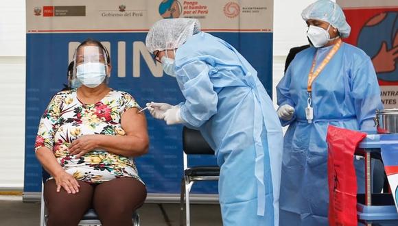 Proceso de vacunación a pacientes con cáncer comenzó el pasado 19 de junio. (Foto: Minsa)