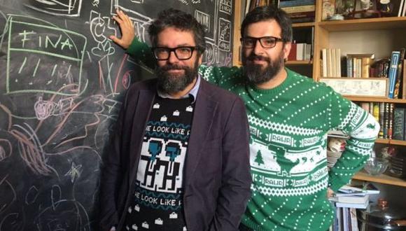 Ricardo Liniers y Alberto Montt juntos en el show de improvisación artística. (Difusión)