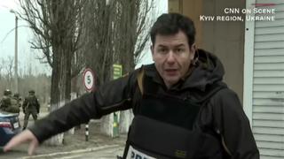 Reportero de CNN cuenta cómo él y su equipo se encontraron con las fuerzas rusas en Ucrania | VIDEO