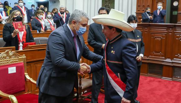 Según la agenda estipulada el presidente del Perú, Pedro Castillo, sostendría una reunión con su homólogo colombiano, Iván Duque, el 13 de enero. (Foto: EFE)