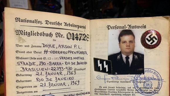 Un documento nazi en la casa de un presunto pedófilo en Río de Janeiro, Brasil, lleva el nombre de, Aylson Proenca Doyle Linhares, el sospechoso de violar a una menor. (Foto: Reuters)