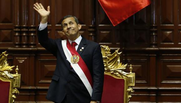 En otra realidad. El presidente Humala no acepta críticas y afirmó que no entrará a responder chismes baratos ni escandaletes. (Nancy Dueñas)