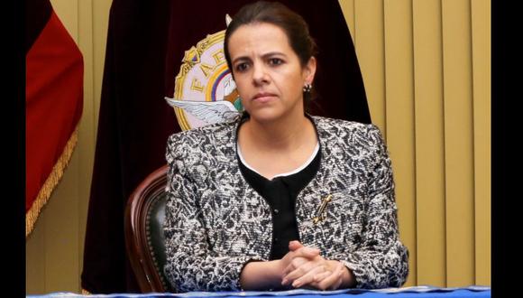 La ministra de Interior de Ecuador, María Paula Romo, ofreció conferencia de prensa tras el feminicidio ocurrido en Ibarra. (Foto: EFE)