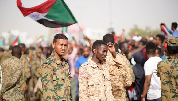 Este jueves las Fuerzas Armadas de Sudán derrocaron a Al Bashir, poniendo fin a un Gobierno de 30 años. (Foto: EFE)