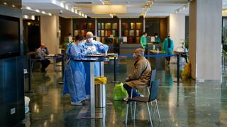 España: Pacientes que son dados de alta de COVID-19 pasan cuarentena  en hoteles de cinco estrellas 
