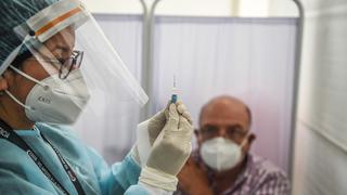 Mazzetti sobre alto rechazo a vacunas contra el coronavirus: “La mejor inversión costo-beneficio es la vacunación”