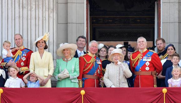 La llegada de ómicron está afectando a los planes de Navidad de la familia real británica. (Foto: AFP)