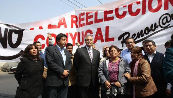 Aparecen más denuncias de seguimiento contra opositores de la actual administración. (Perú21)