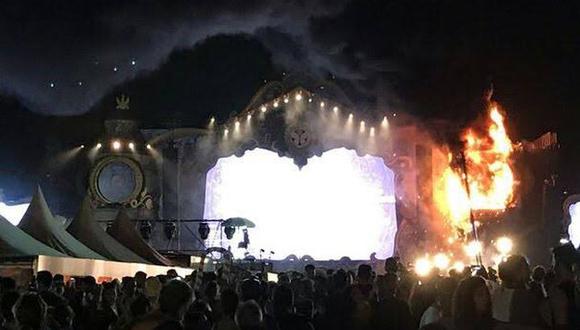 Escenario del Tomorrowland Barcelona arde en llamas en plena presentación. (Mixmag/Twitter)