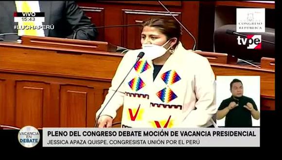 Yessica Apaza intervino en el Pleno luciendo una bufanda con el logotipo de su agrupación pese a restricciones electorales. (Foto: Captura de pantalla)