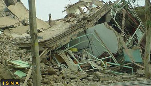 Destrucción. Las viviendas de algunos pobladores iraníes quedaron prácticamente derruidas. (ISNA)