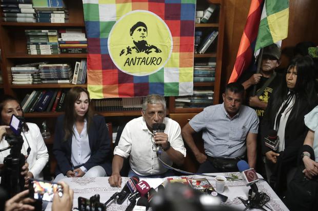 Antauro Humala brindó una conferencia de prensa este sábado, donde habló sobre la juramentación de Dina Boluarte como presidenta. (Foto: Renzo Salazar / @photo.gec)