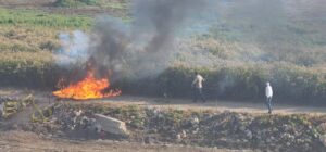 Ocasionan incendio en protesta contra proyecto Tía María