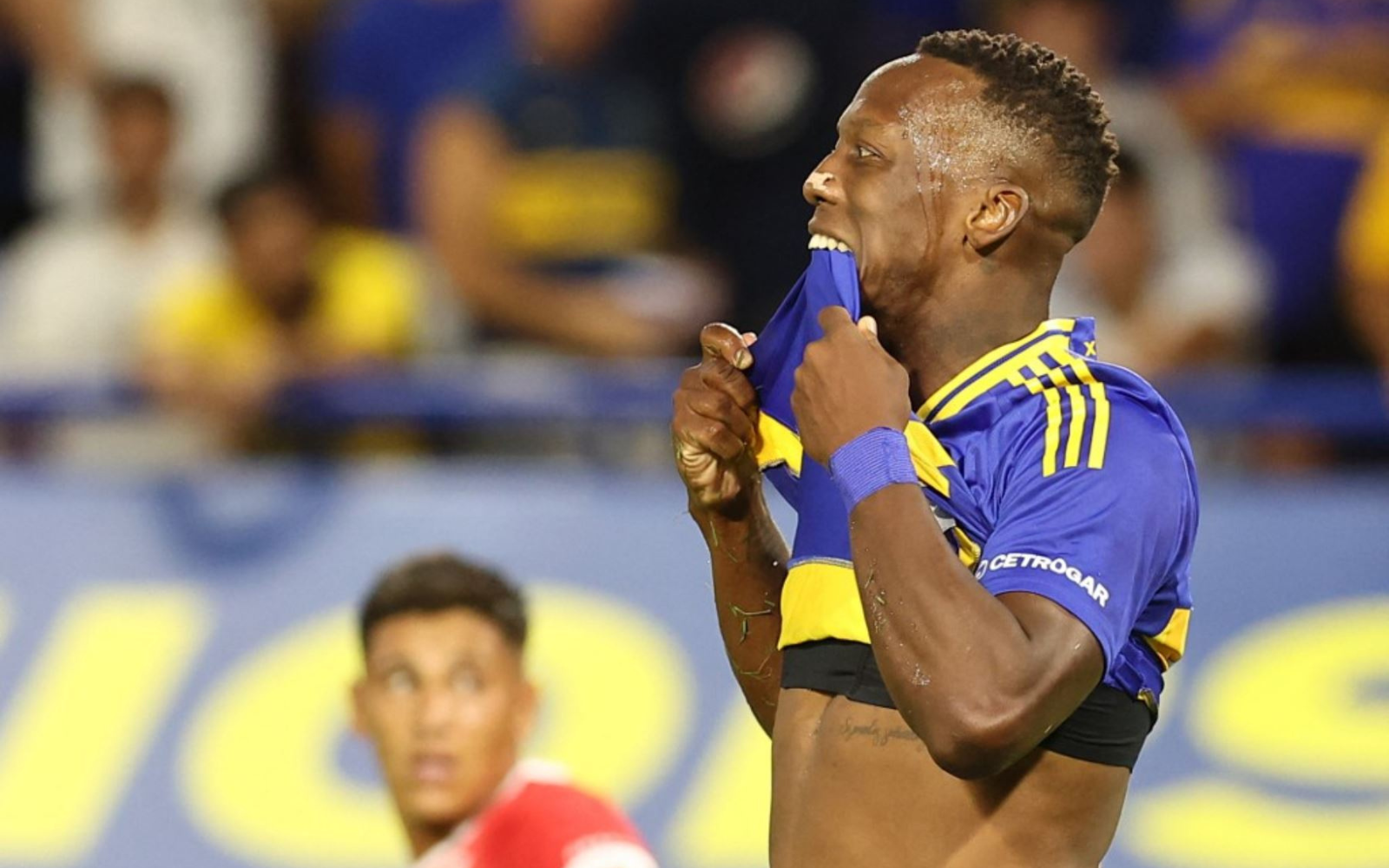 Luis Advíncula.