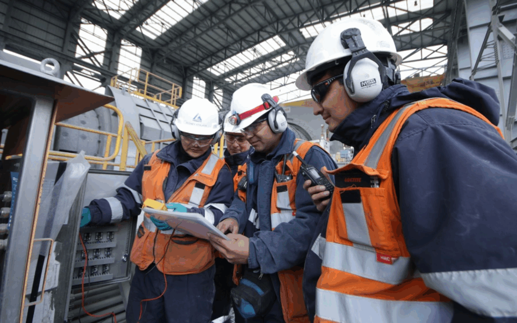 Trabajadores peruanos